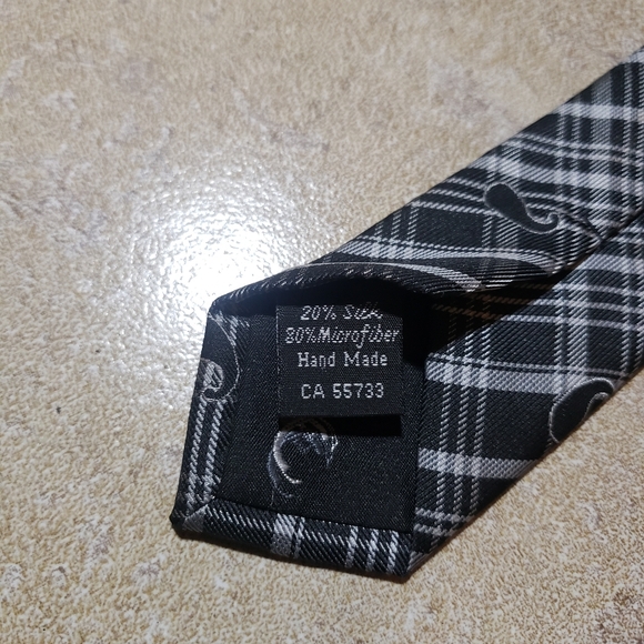 Handmade Zone Choc Silk Blend Grey Toned Paisley Tie with Adjustable Neck Strap - Picture 4 of 6